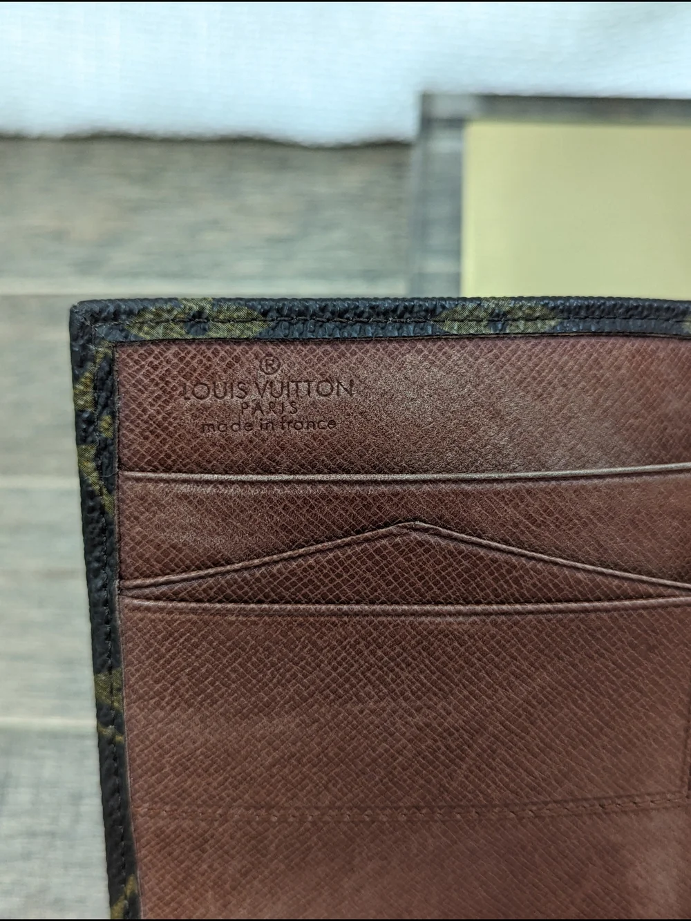 100% Authentic Louis Vuitton Victorine Monogram Wallet W/COA